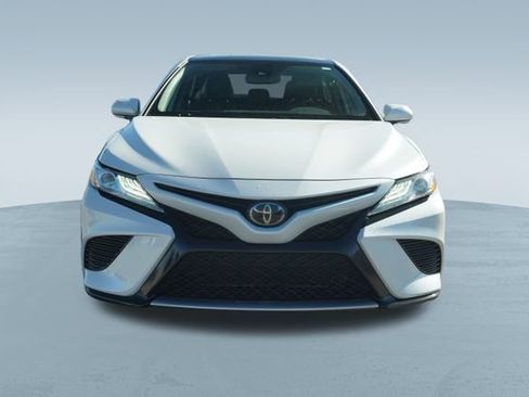 Used 2020 Toyota Camry XSE image 2