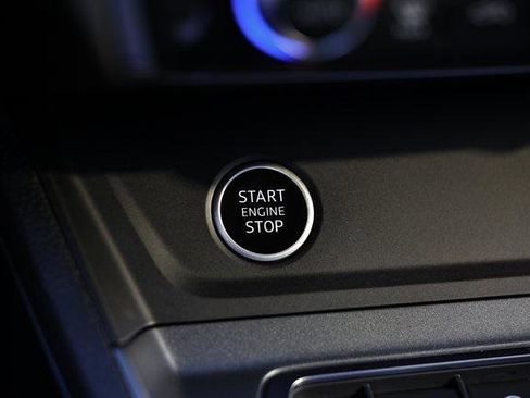 Certified 2025 Audi Q3 2.0T Premium w/ Convenience Package image 37