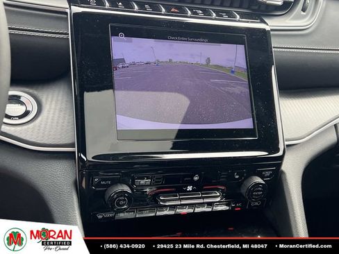 Used 2024 Jeep Grand Cherokee L Altitude AWD/4WD image 22