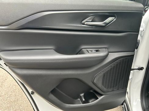 New 2025 Jeep Grand Cherokee Laredo w/ Trailer Tow Package image 22