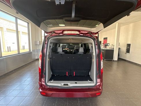 Used 2019 Ford Transit Connect XLT FWD image 5