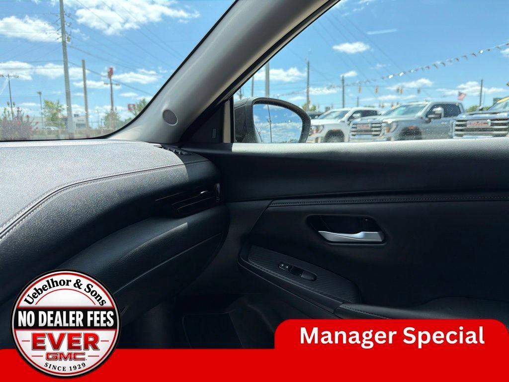 Used 2024 Nissan Sentra SV w/ All-Weather Package FWD image 32