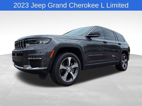 Used 2023 Jeep Grand Cherokee L Limited w/ Trailer Tow Group (B) AWD/4WD image 10