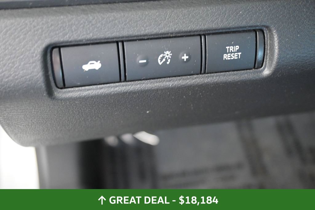 Used 2024 Nissan Altima 2.5 SV FWD image 26