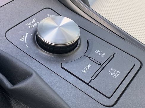 Used 2023 Lexus IS 500 RWD image 28