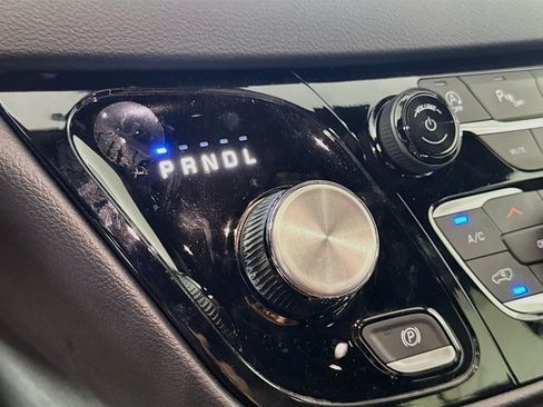 Used 2026 Chrysler Pacifica Select FWD image 20