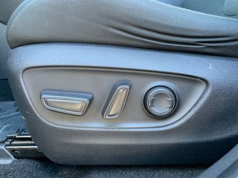 Used 2023 Toyota RAV4 AWD Hybrid image 12