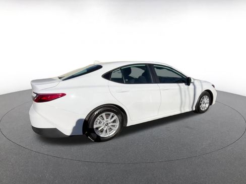 Used 2025 Toyota Camry LE image 14
