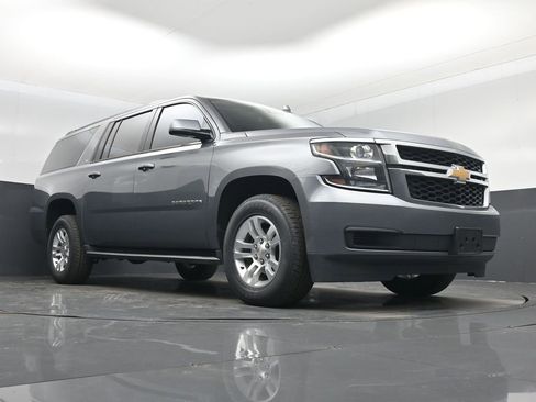 Used 2020 Chevrolet Suburban LT image 53