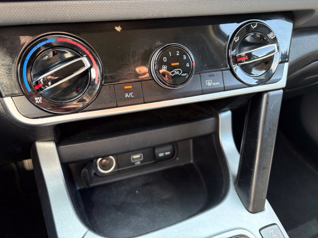 Used 2022 Kia Seltos LX AWD/4WD image 30