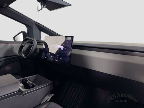 Used 2026 Tesla Cybertruck AWD Crew Cab image 37