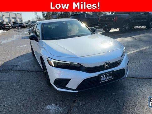 Used 2024 Honda Civic Sport image 2