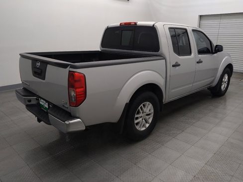 Used 2019 Nissan Frontier SV image 9