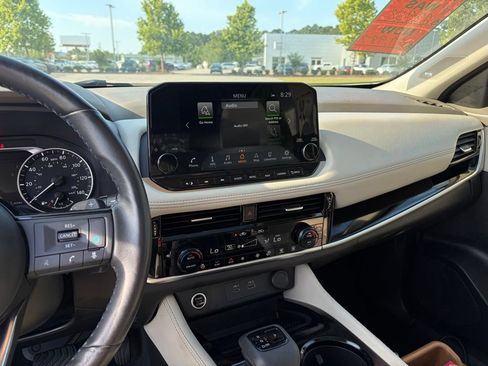Certified 2023 Nissan Rogue SL w/ SL Premium Package FWD image 21