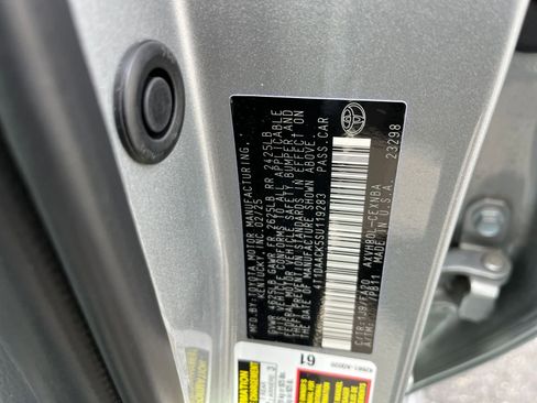 Used 2025 Toyota Camry LE image 28