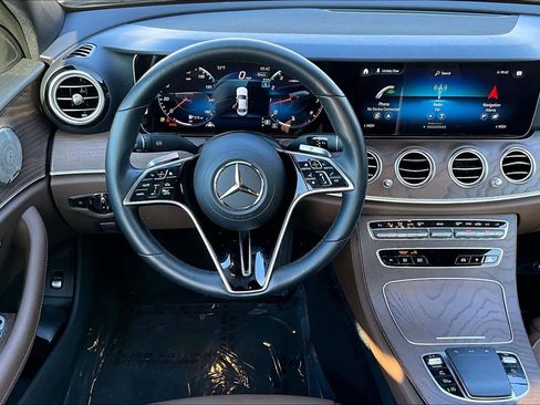 Used 2022 Mercedes-Benz E 350 Sedan image 6