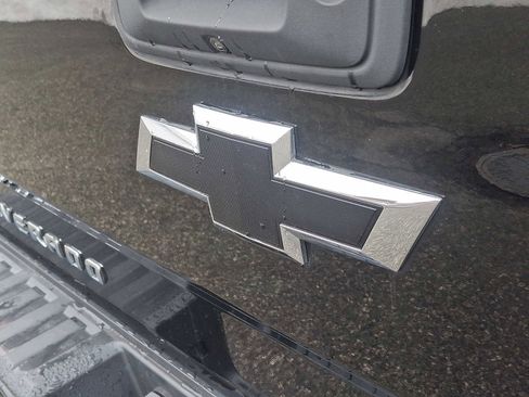 Used 2018 Chevrolet Silverado 1500 LT w/ All Star Edition image 28