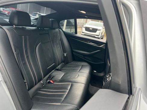 Used 2019 BMW 530i w/ Convenience Package image 28