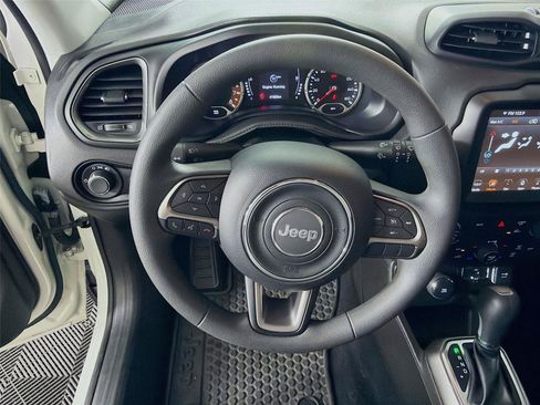 Used 2022 Jeep Renegade Sport AWD/4WD image 3