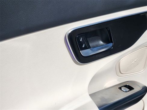 Certified 2025 Mercedes-Benz C 300 4MATIC Sedan image 15