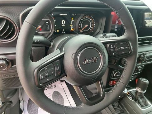 New 2026 Jeep Wrangler Unlimited Rubicon AWD/4WD image 16