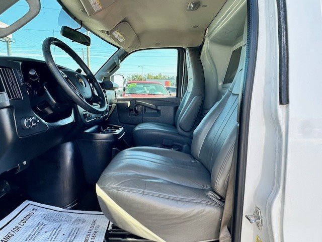 Used 2016 Chevrolet Express 2500 RWD image 13