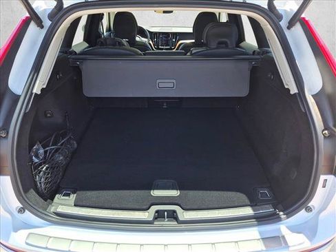 Used 2021 Volvo XC60 T8 Inscription Expression w/ Premium Package AWD/4WD image 6