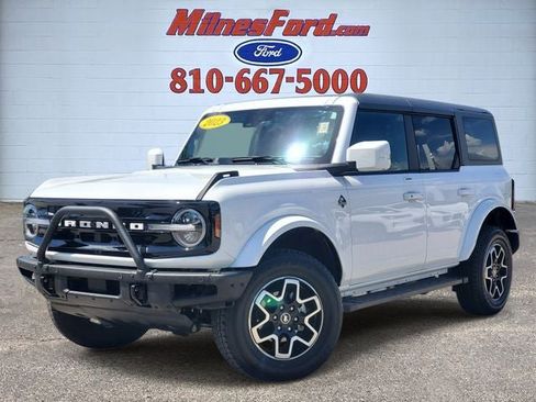 Used 2023 Ford Bronco Outer Banks AWD/4WD image 1