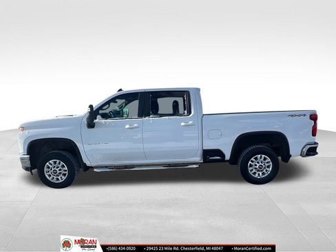 Used 2021 Chevrolet Silverado 2500 LT w/ Convenience Package image 2