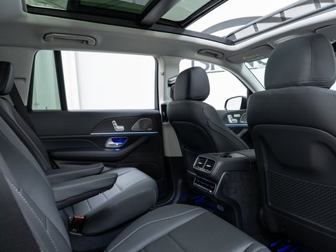 New 2026 Mercedes-Benz GLS 450 4MATIC image 23