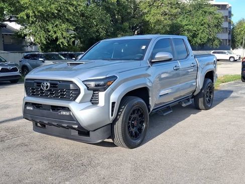 Used 2024 Toyota Tacoma TRD Sport RWD image 2