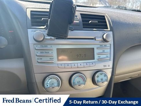Used 2009 Toyota Camry LE image 16