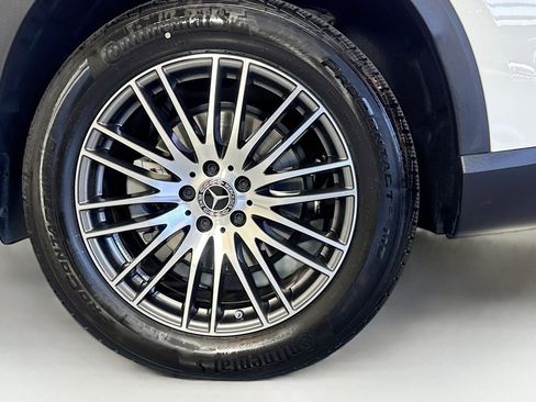 Certified 2026 Mercedes-Benz GLC 300 image 30