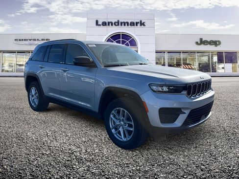 New 2025 Jeep Grand Cherokee Laredo AWD/4WD image 1