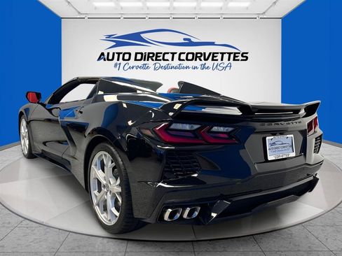 Used 2022 Chevrolet Corvette Stingray Preferred Conv w/ Z51 Performance Package RWD image 8