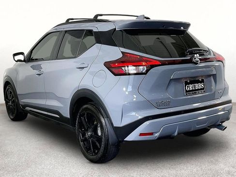 Used 2024 Nissan Kicks SR w/ SR Premium Package FWD image 17