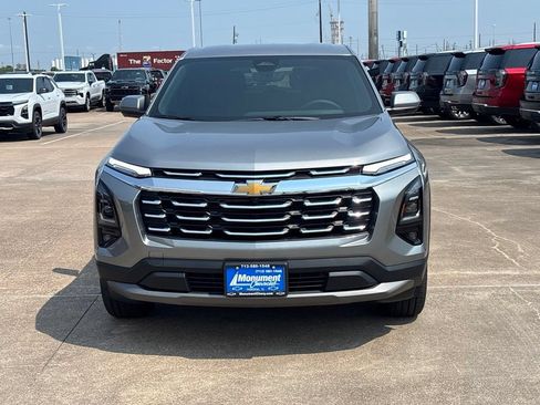 New 2027 Chevrolet Equinox LT w/ Convenience Package II FWD image 2