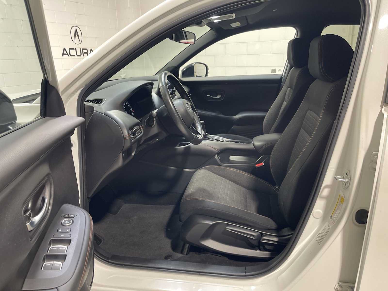 Used 2024 Honda HR-V Sport image 2