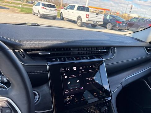 Used 2021 Jeep Grand Cherokee L Limited image 48