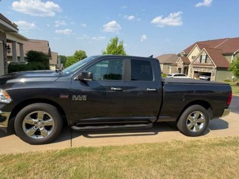 Used 2017 RAM 1500 Big Horn RWD image 5