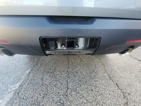 Used 2023 Chevrolet Traverse LT w/ Midnight/Sport Edition image 15