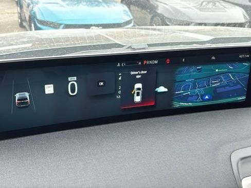 New 2025 Ford Expedition Active image 16