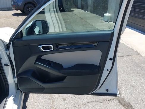 Used 2023 Honda Civic EX image 12