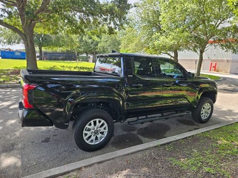 Certified 2025 Toyota Tacoma SR5 RWD image 6