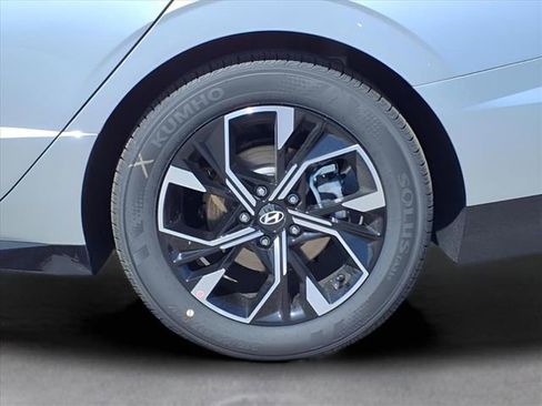 New 2025 Hyundai Sonata SEL image 12