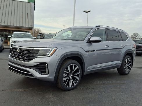 New 2026 Volkswagen Atlas SEL Premium R-Line AWD/4WD image 2