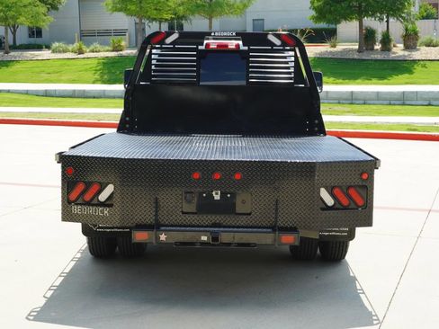 Used 2024 RAM 3500 Tradesman w/ Chrome Appearance Group AWD/4WD image 4