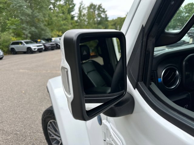Used 2024 Jeep Wrangler High Altitude AWD/4WD image 17