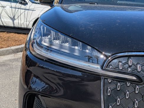 Certified 2025 Lincoln Aviator Reserve image 12