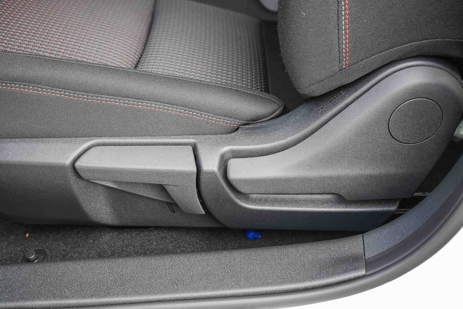New 2027 Nissan Sentra SR w/ Floor Mat Package FWD image 24